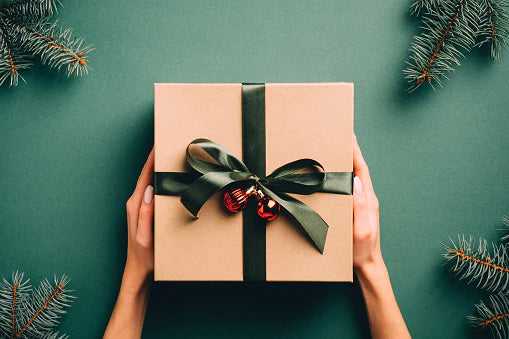 6 Thoughtful Gifts That You Can Give This New Year’s